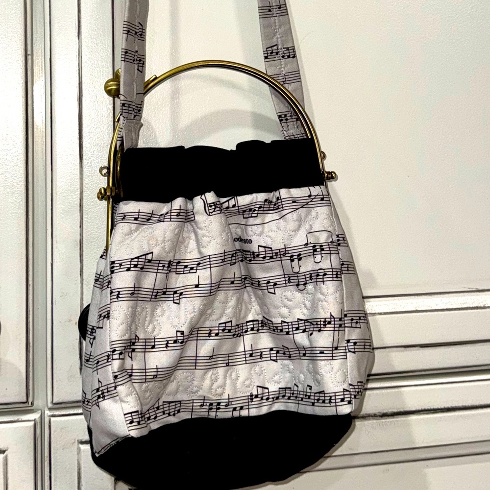 Beautiful handmade Musuc sheet notes moderato Vtg white black shoulder bag purse